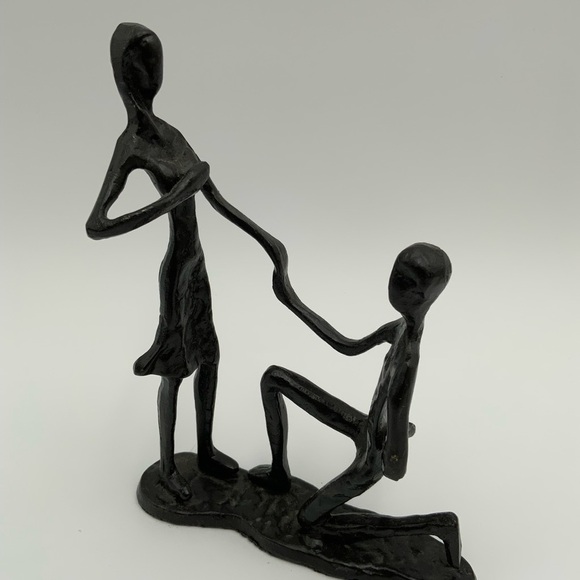 On One Knee Marriage Proposal Metal Sculpture 7” Tall x 5” Long - Picture 2 of 8